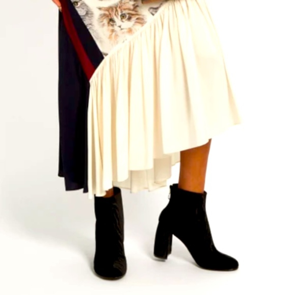 Stella Mccartneycurved-Heel Velvet-Devor Ankle